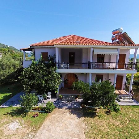 Athina Hotel Koinyra Exterior photo
