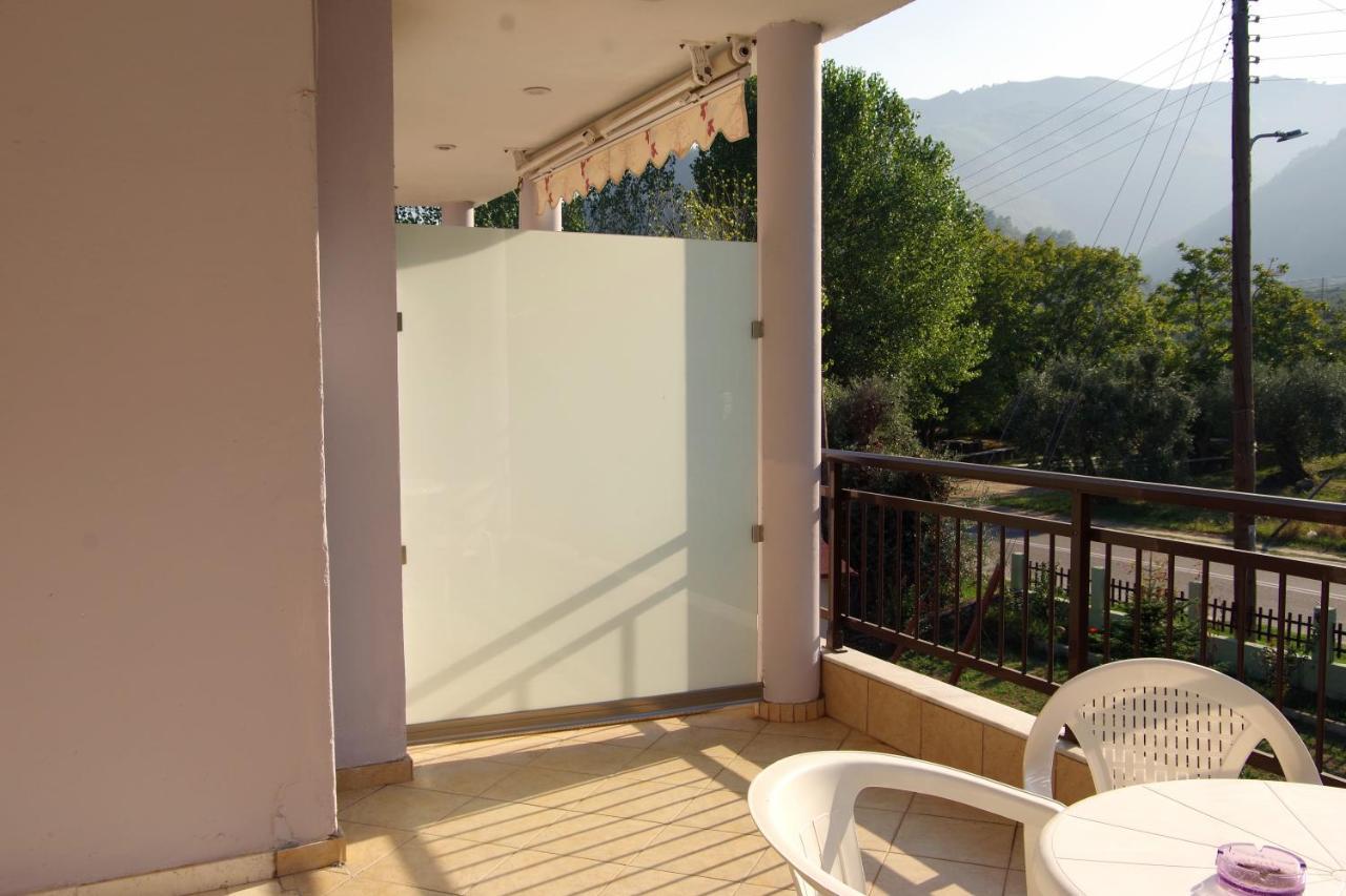 Athina Hotel Koinyra Exterior photo
