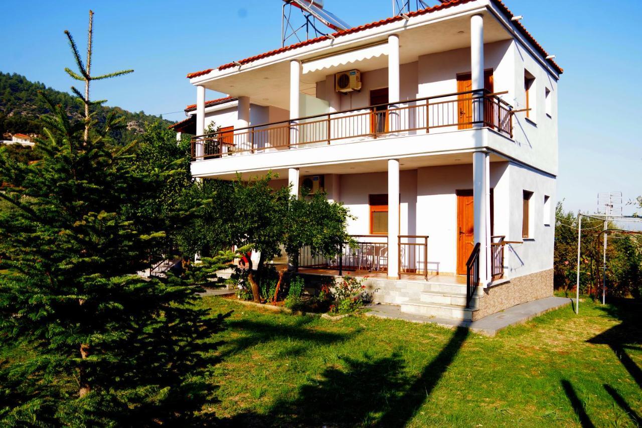 Athina Hotel Koinyra Exterior photo